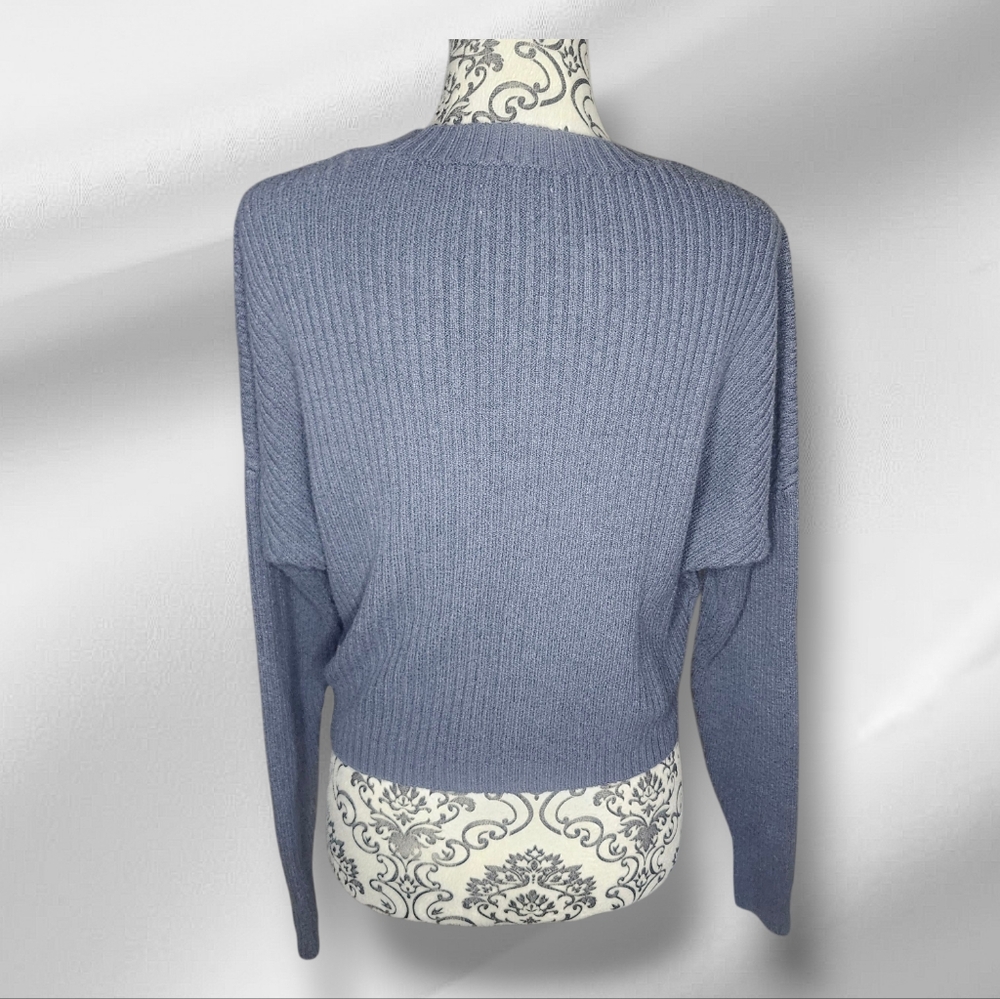 HOLLISTER Blue Cropped Sweater - Medium - Picture 3 of 5